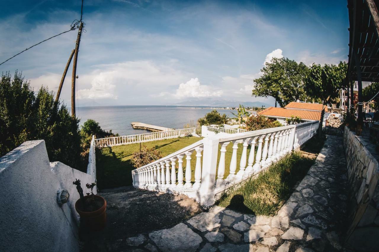 Villa Galanis By The Sea Niforeika Exteriér fotografie